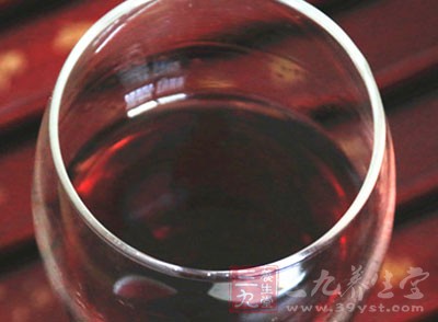 因為釀制葡萄酒需要發酵這個過程