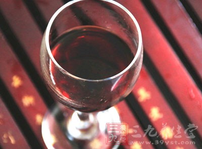 自釀葡萄酒最後一步就是飲用了