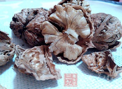 去面部皺紋水煮核桃仁含有的大量維生素E