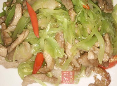 在莴筍中含有非常豐富的鉀 在莴筍中含有非常豐富的鉀