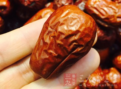 材料：紅棗100克,粳米50克,核桃仁50克,冰糖100克
