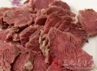 牛肋條肉，番茄，姜，料酒，鹽，蔥，菜油，醋
