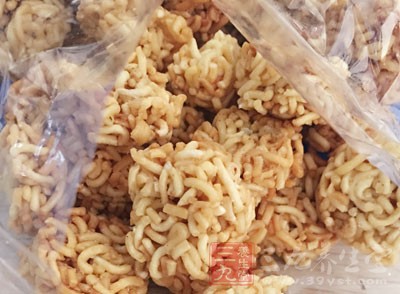 其實和其他食材一樣，方便面不僅可以泡著吃