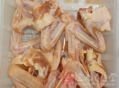雞肉也可以換成雞翅來做，美感更好