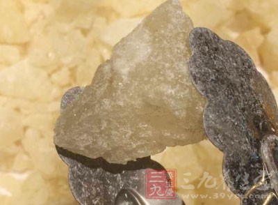 食材：小南瓜1個，冰糖適量，干百合若干、蜜糖少許