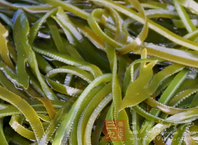 海帶絲半斤、炸過的豆包3片