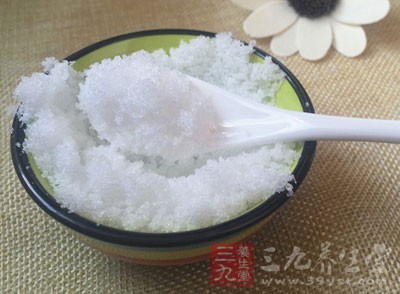 帶皮五花肉，豆瓣醬，甜面醬，料酒，生抽，白糖，蒜苔
