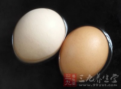 地瓜1根、吻仔魚100g、蛋2顆、甜玉米粉(小罐)半罐、白米半杯