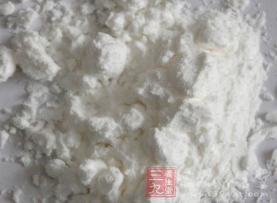 准備材料。雞蛋回溫。面粉過篩