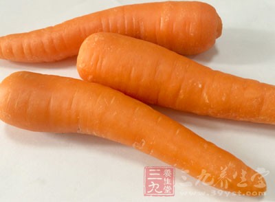 年糕，卷心菜，洋蔥，胡蘿卜，香蔥，肉絲