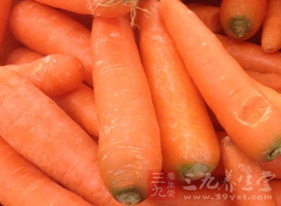 壽司米飯，雞蛋，肉末，胡蘿卜，青菜