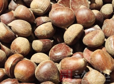 醬油裡含了鹽分,是否需要再加,根據個人口味而定 醬油裡含了鹽分,是否需要再加,根據個人口味而定