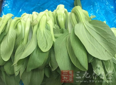 小青菜350克，青花椒，干辣椒，蒜末，香醋，生抽，味精，鹽