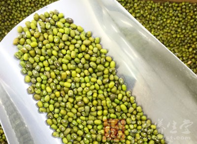 泡過的糯米、綠豆各1000克