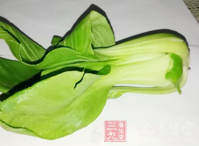 馄饨皮子250克,青菜100克,雞蛋1個,蝦皮少許,鹽適量,香油適量 馄饨皮子250克,青菜100克,雞蛋1個,蝦皮少許,鹽適量,香油適量