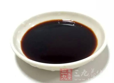 五花肉600g、梅干菜100g、辣椒1~2根、蒜頭3瓣、姜片4~5片 五花肉600g、梅干菜100g、辣椒1~2根、蒜頭3瓣、姜片4~5片