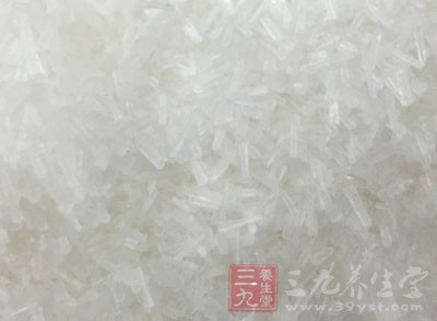 鹽2克，白砂糖10克，味精1克