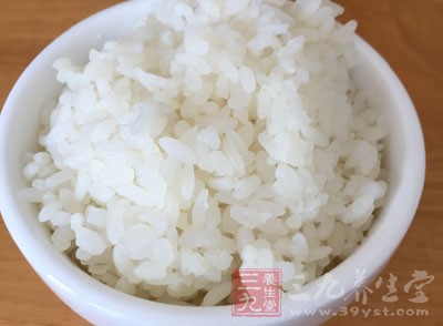 放在熱白飯，淋上醬汁，超級下飯