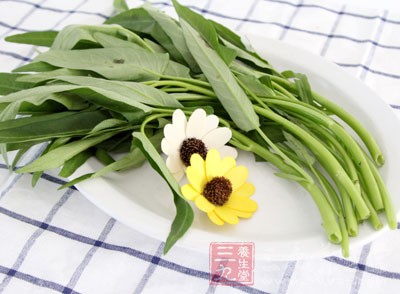 空心菜除了清腸解暑，其中還含有維生素A