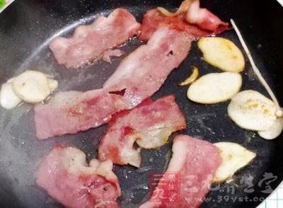 不要長期食用培根，會致癌哦