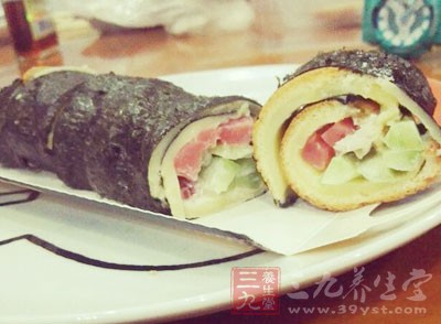 紫菜包飯是一種常見的韓式料理