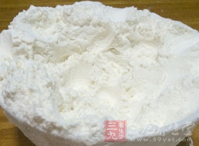 蝦仁200克，雞蛋150克，小麥面粉50克，豌豆澱粉10克
