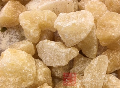 薏仁200g、蓮子800g、干燥白木耳、龍眼干100g、冰糖少許