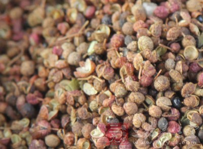 冬瓜100g，蝦皮5g，油1湯匙(15ml)，鹽3g，蔥姜蒜花椒適量