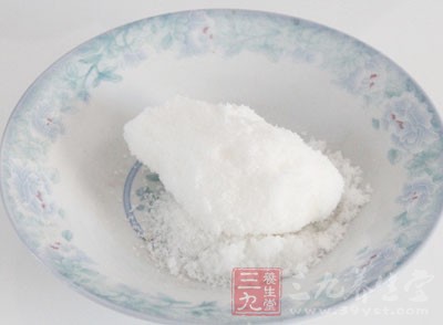 將蕃茄醬、橙汁倒入碗中,放入適量白糖、白醋、鹽、水,調勻成汁 將蕃茄醬、橙汁倒入碗中,放入適量白糖、白醋、鹽、水,調勻成汁