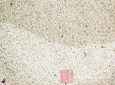 取出玉米灑上白芝麻即可食用