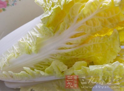 鲨魚500克、白菜300、粉條少量