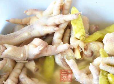 其實想要自制泡椒鳳爪也不是那麼困難的