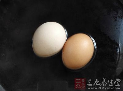 高粉、玉米油、酵母、雞蛋、糖、鹽、牛奶、水、玉米油