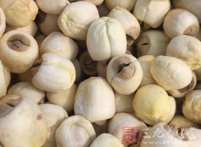 蓮子25克,龍眼20克,大棗6枚 蓮子25克,龍眼20克,大棗6枚