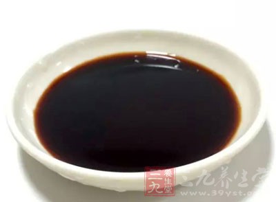 加醬油、鹽、白糖和肉湯500毫升 加醬油、鹽、白糖和肉湯500毫升