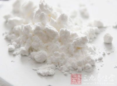 牛奶100ML，糖15克，面粉15克，粟粉20克，澱粉15克