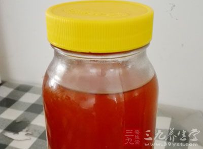 蜂蜜2湯匙、白糖3湯匙用小火煮成糖漿 蜂蜜2湯匙、白糖3湯匙用小火煮成糖漿