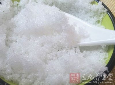 加醬油、料酒、花椒水、蔥段、姜塊、肉湯250克、大料、白糖 加醬油、料酒、花椒水、蔥段、姜塊、肉湯250克、大料、白糖
