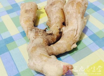 鲈魚,紅椒,黃椒,鹽,蔥,姜,料酒,生抽,白胡椒,油,糖,蒸魚豆豉 鲈魚,紅椒,黃椒,鹽,蔥,姜,料酒,生抽,白胡椒,油,糖,蒸魚豆豉