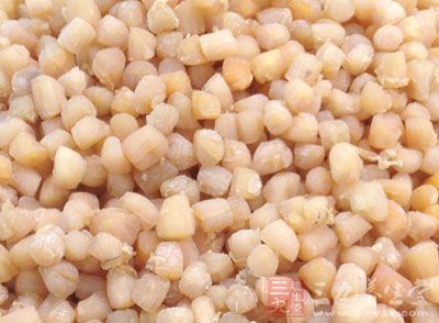 干貝又稱江珧柱,性平,味甘鹹,能補腎滋陰,故腎陰虛者宜常食之 干貝又稱江珧柱,性平,味甘鹹,能補腎滋陰,故腎陰虛者宜常食之