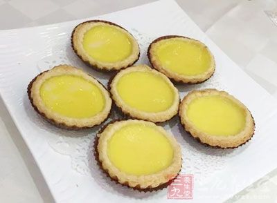 放入中層，烤20分鐘，蛋撻即可取出