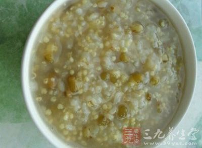 薏米綠豆粥有美白的功效