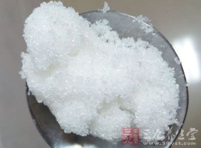 紅薯1個(約250g)，芝士1片，黃油25g，白糖20g，牛奶30ml