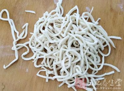 手擀面的制作過程其實不難 手擀面的制作過程其實不難
