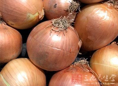 魚塊300公克,洋蔥1/4顆,蔥末1小匙,蒜末1小匙 魚塊300公克,洋蔥1/4顆,蔥末1小匙,蒜末1小匙