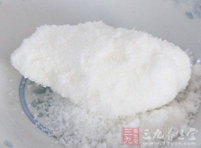 竹筍，鹹青魚，蔥姜，料酒，醬油，白糖，植物油