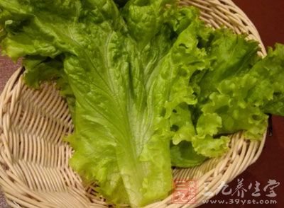 起司丁200公克，小黃瓜1條，洋蔥1/2顆，蕃茄1粒，生菜1/2顆