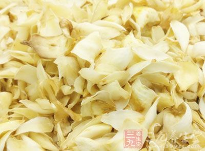 百合1個，綠豆50克，冰糖15克，清水半鍋
