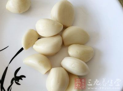 嫩豆腐300g、大蒜1-2顆、芥末醬4小勺、檸檬汁2小勺