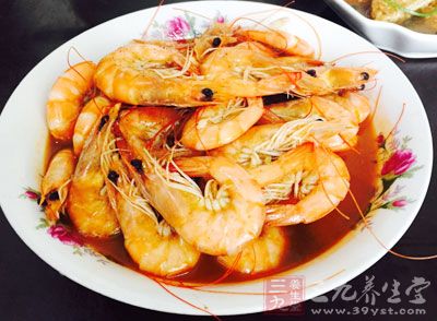 韭菜適量,鮮蝦250克,生姜3片 韭菜適量,鮮蝦250克,生姜3片